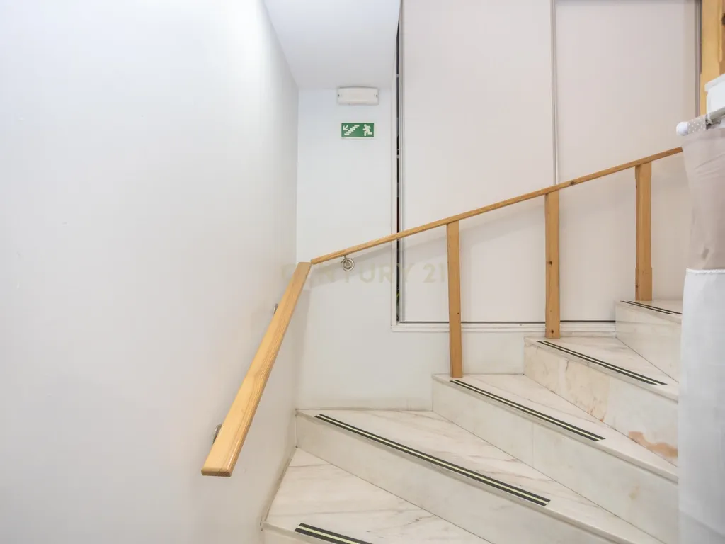 Fantástica Moradia Versátil com Piscina e Jardim, junto a serra da Arrábida – Setúbal - Image 41