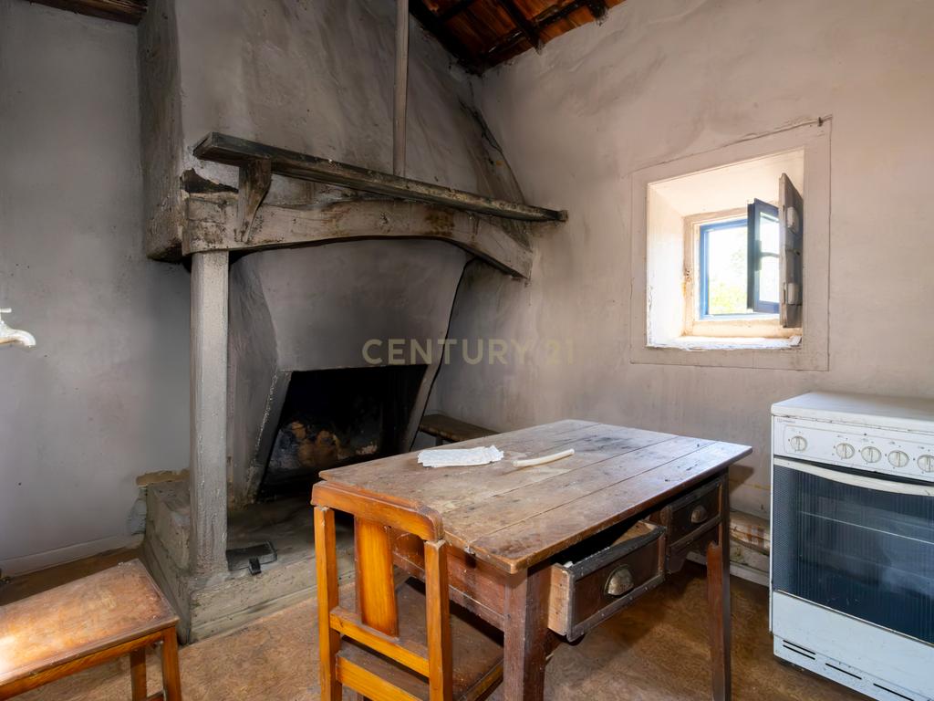 Moradia T2 para reconstrução em Casais da Abadia, Caxarias, Ourém - Image 14