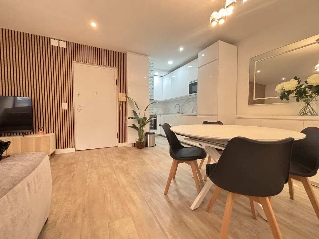 Apartamento T1 na Praça Marquês de Pombal, Lisboa - Oportunidade Única/Mobilado - Image 2