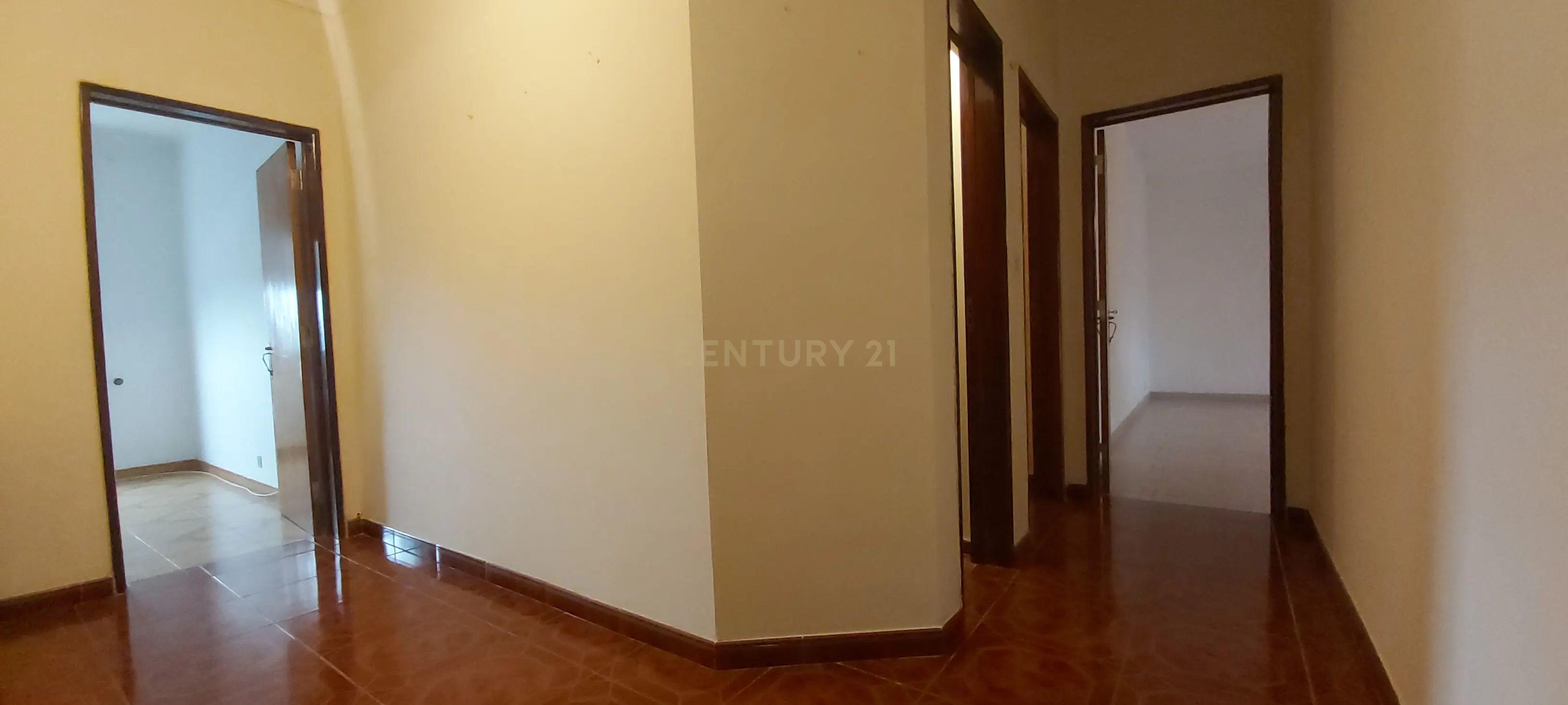 Fotografia 4 de 🌞 Apartamento T4 Luminoso com Excelentes Áreas e Garagem– Zona Premium de Beja