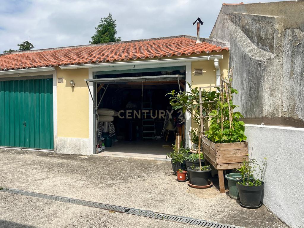 Moradia T2+1 Sobreiro, Mafra - Garagem Box - Image 49