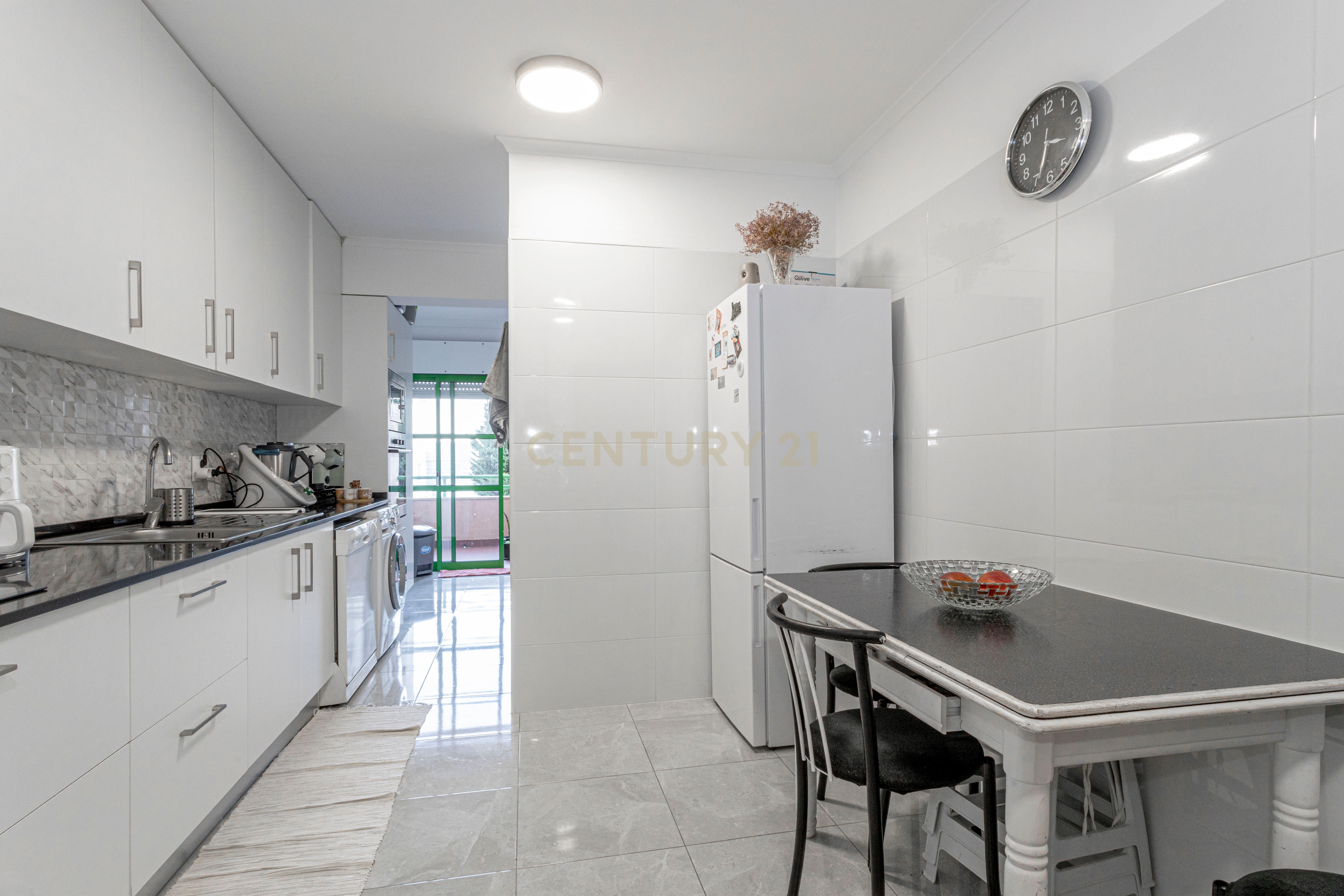 Apartamento T2+1 – Como Novo – Rinchoa, Rio de Mouro - Image 19