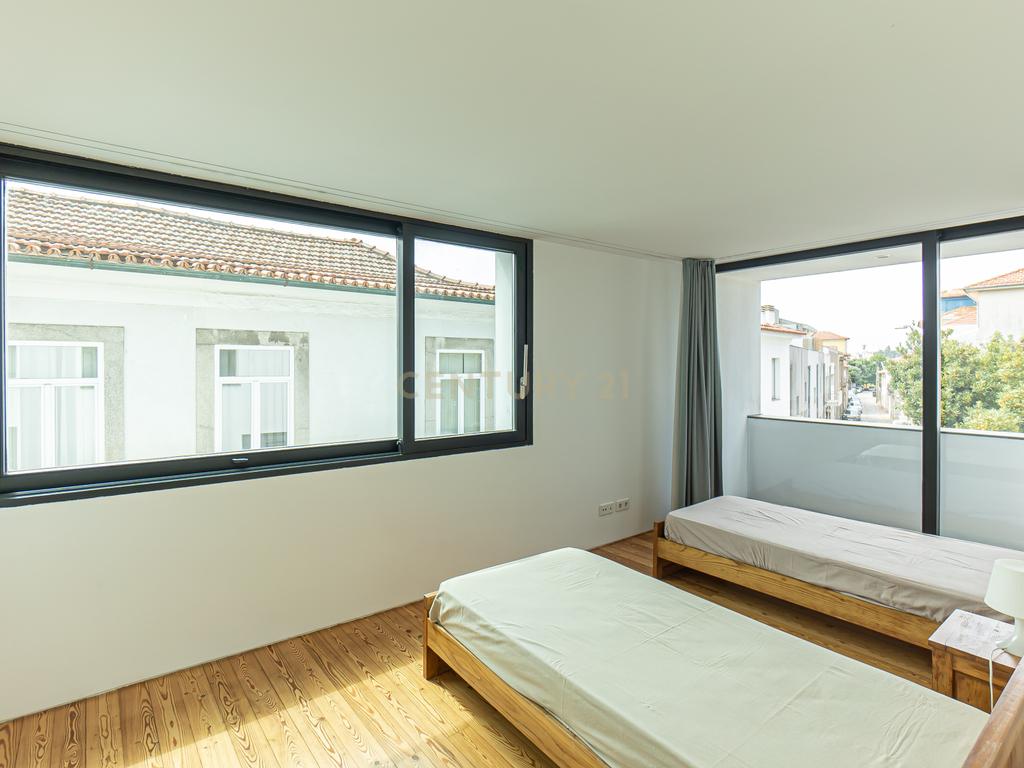 Apartamento T2 com 149 m2 - Centro Histórico de Matosinhos - Image 26