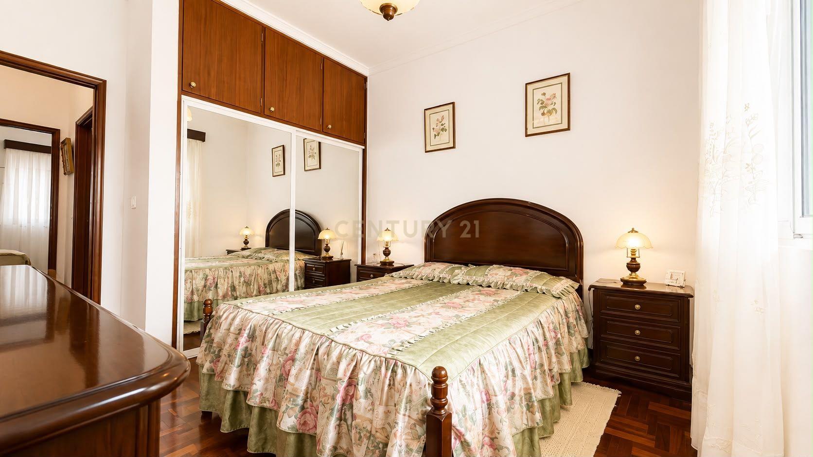Fotografia 7 de Apartamento T2 com Vista Mar | Garajau