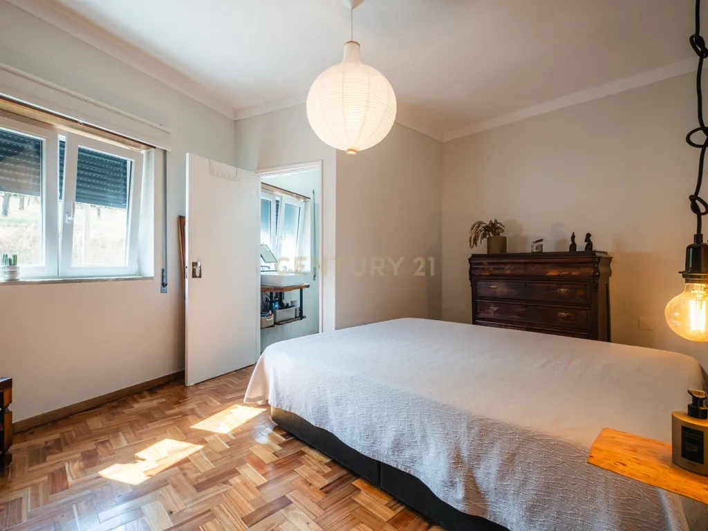 Moradia Renovada em Serpins, Lousã com 3 Casas de Banho - Image 16