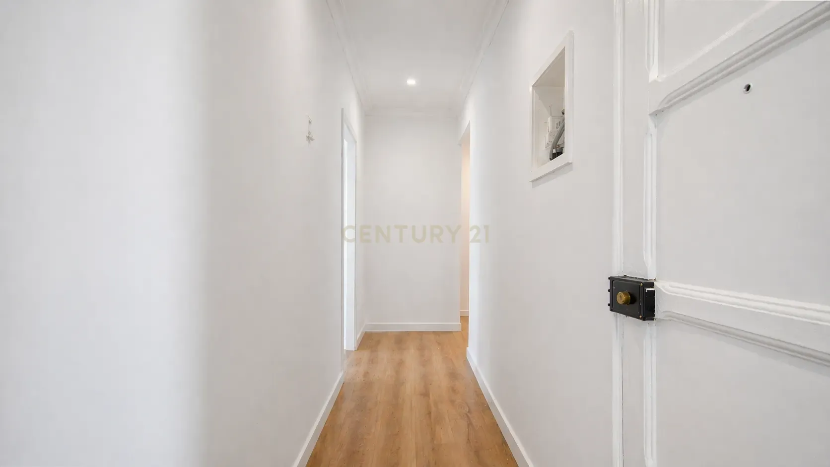 Fotografia 9 de Apartamento T2 em Almada - Oportunidade Única!