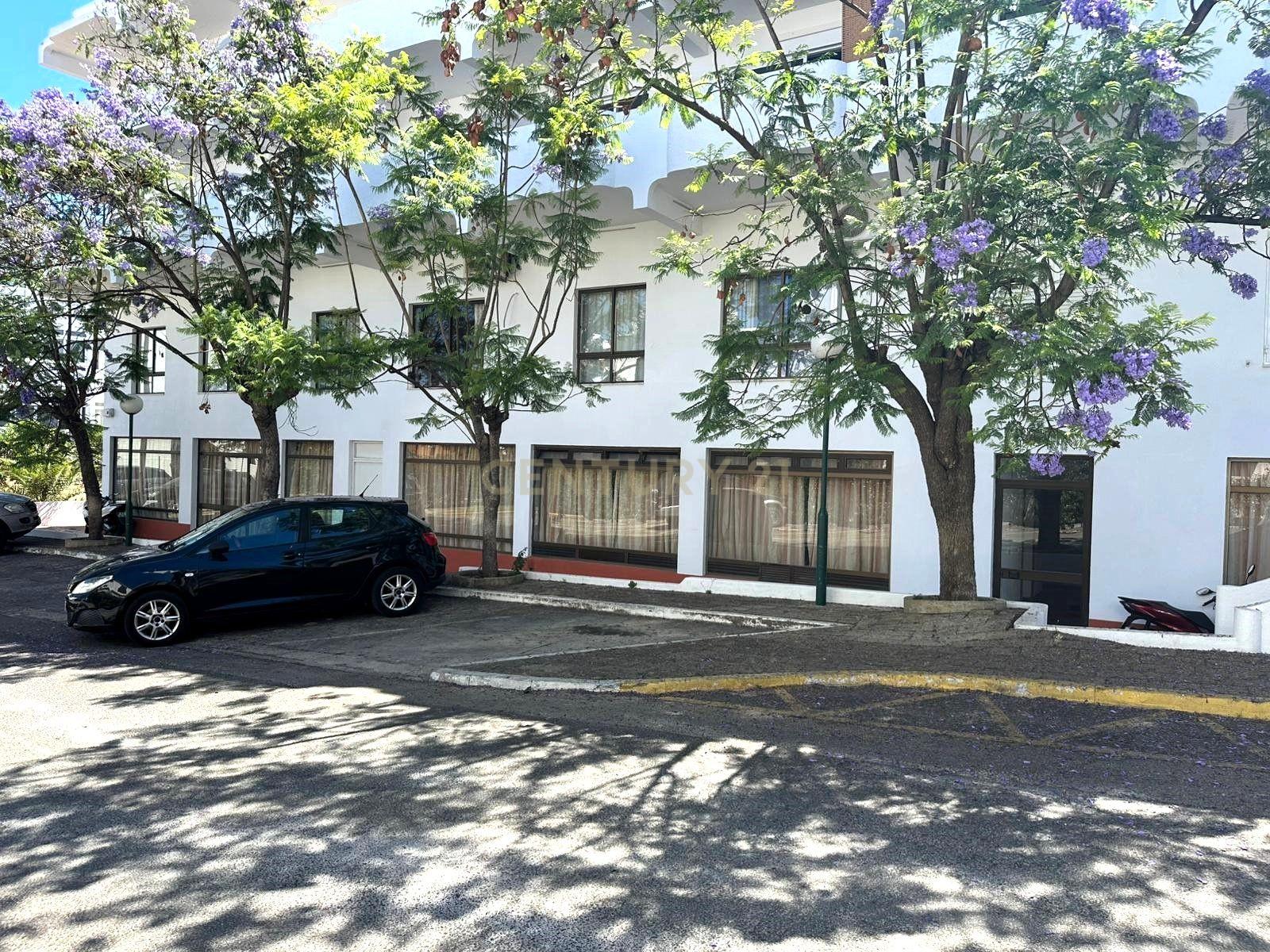 Fotografia 3 de Centro Empresarial Premium de Vilamoura | 4 Frações Comerciais & Serviços | Arrendamento ou Venda