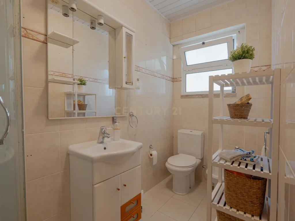 Apartamento T2+1 em Moscavide, Próximo ao Metro - Image 24