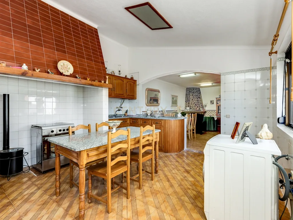 Moradia T8 de 288 m² no Centro de Montargil – Junto à Barragem - Image 11