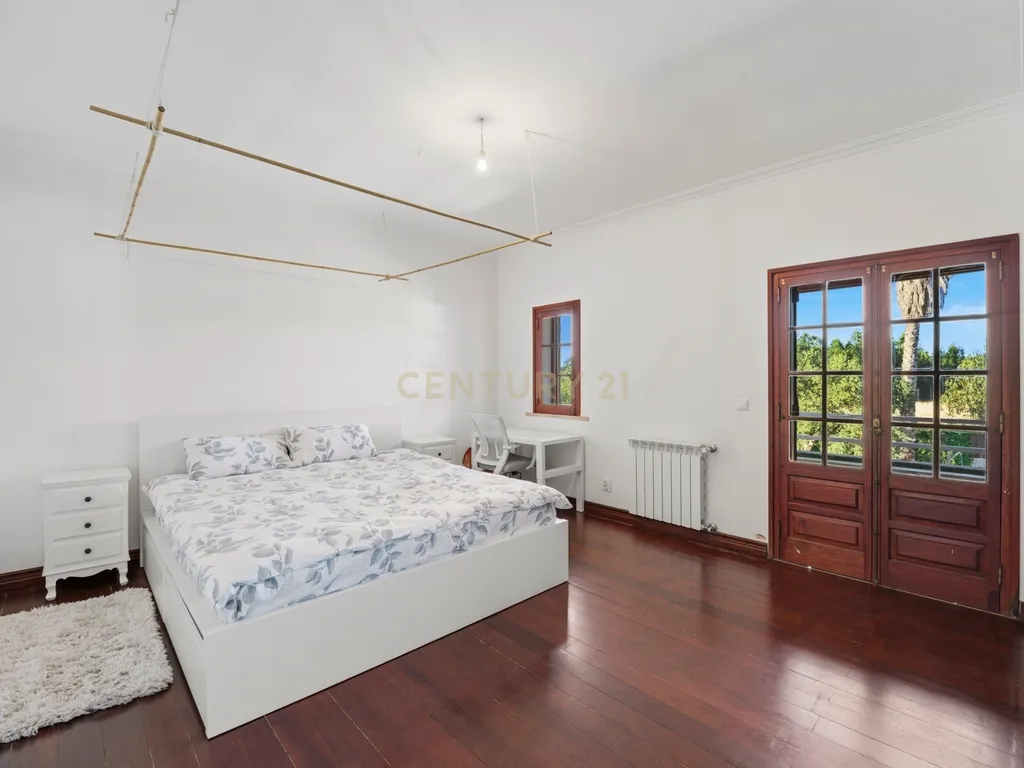 Quinta de Charme em Palmela – Renovada, Espaçosa e Pronta a Viver - Image 25