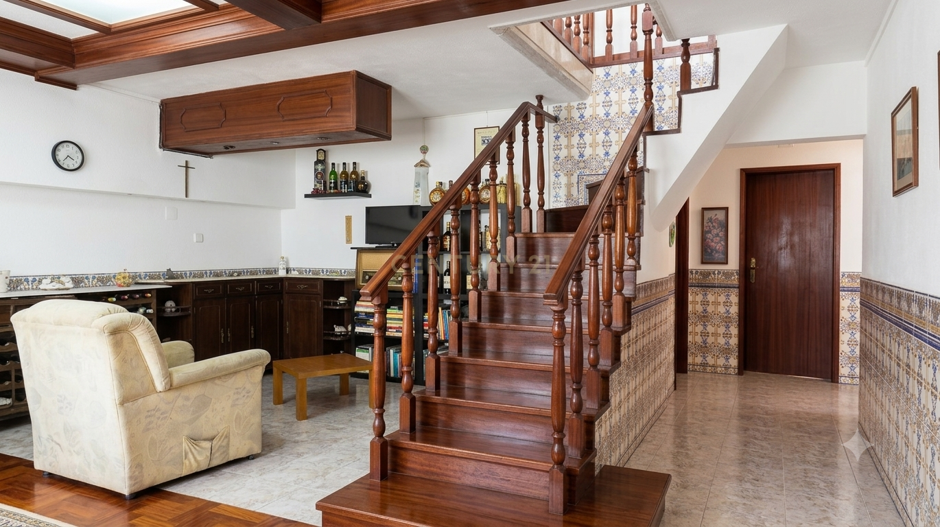 Fotografia 3 de Apartamento de 5 quartos, com terraço e boa localização - Alverca do Ribatejo - ideal para famílias e investidores