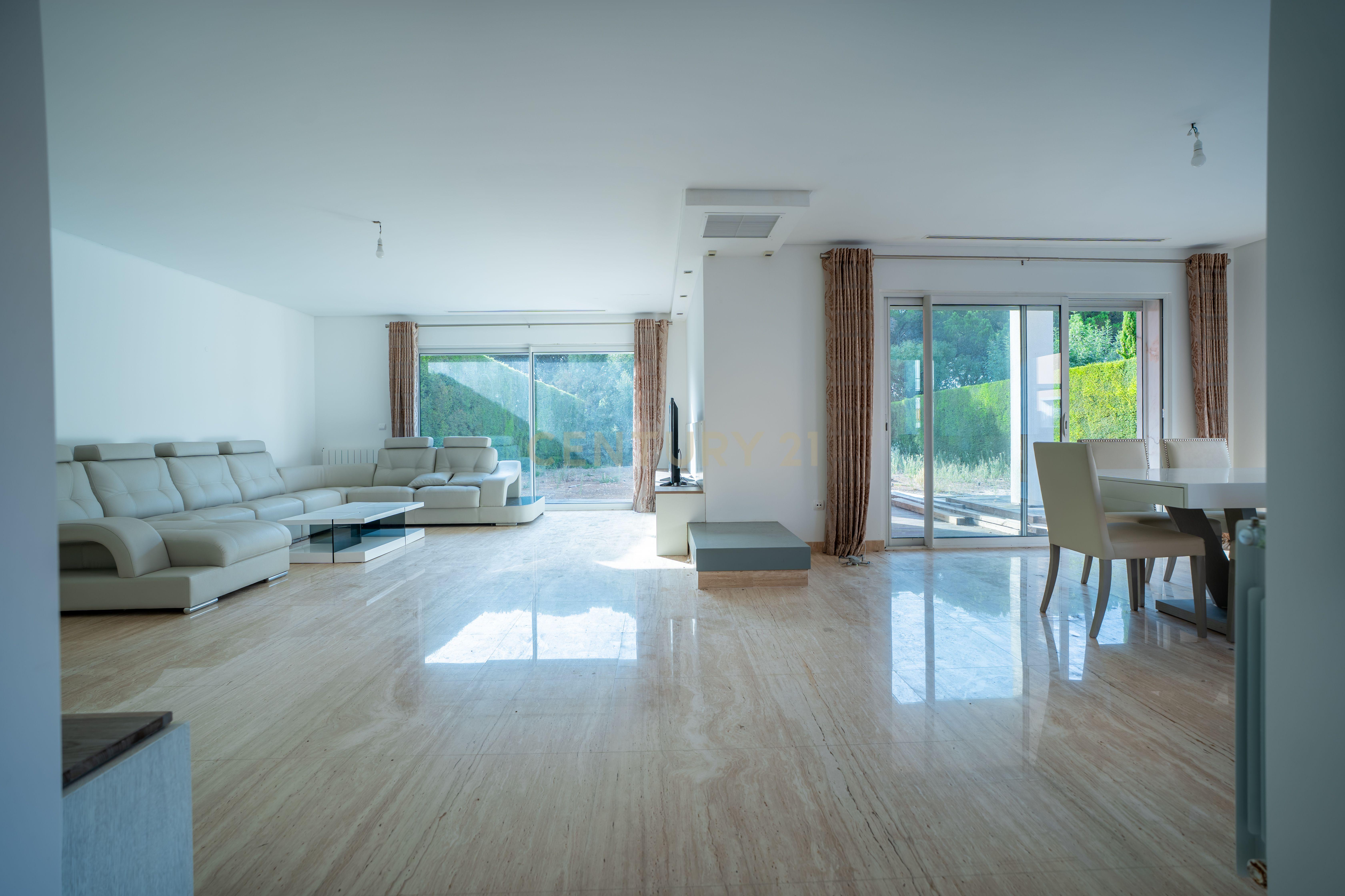 Fotografia 12 de Moradia T4 com Piscina Privativa | Bicesse, Cascais