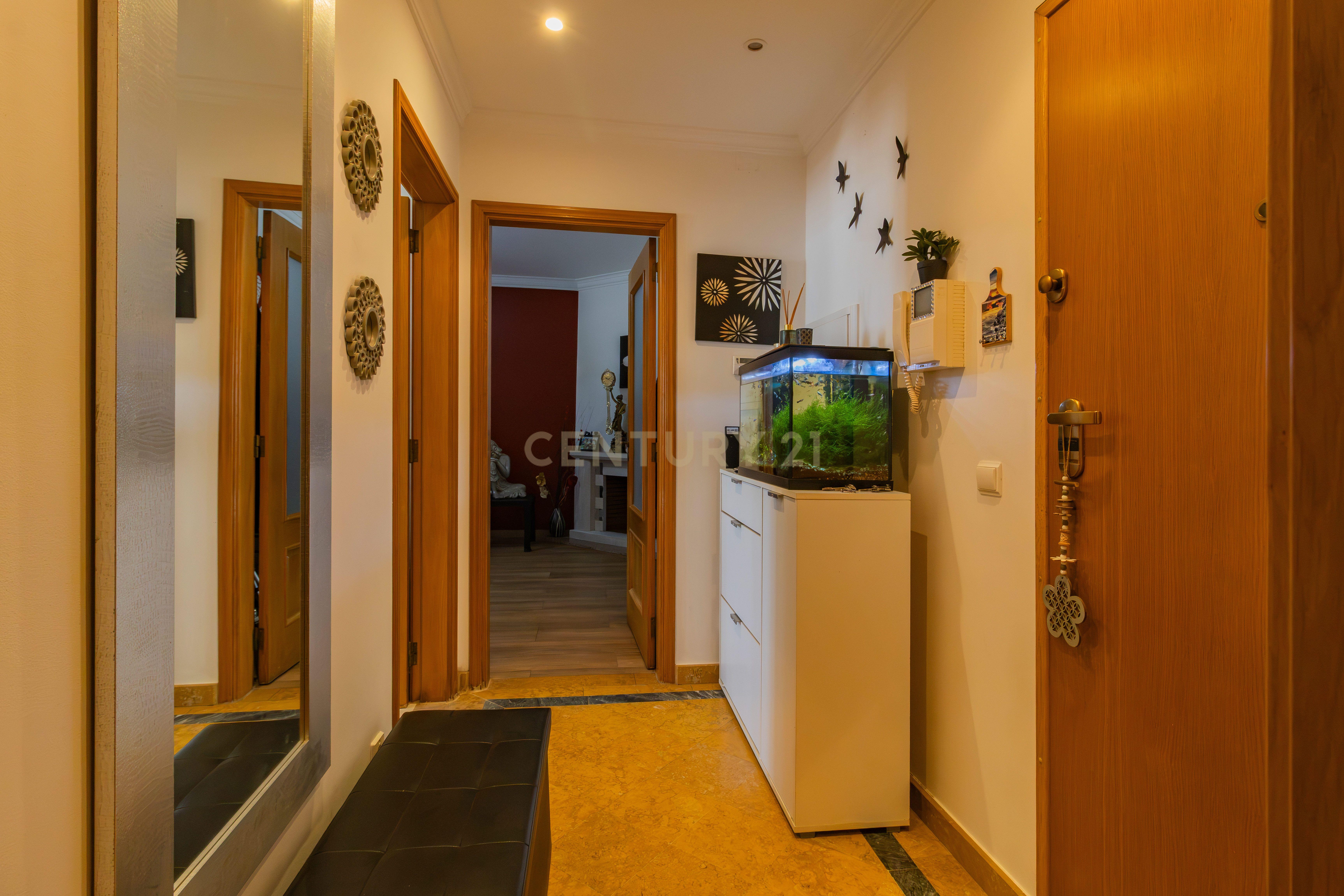 Fotografia 3 de Apartamento T2  Com Garagem  Cruz Areia Leiria  Rua Malaposta