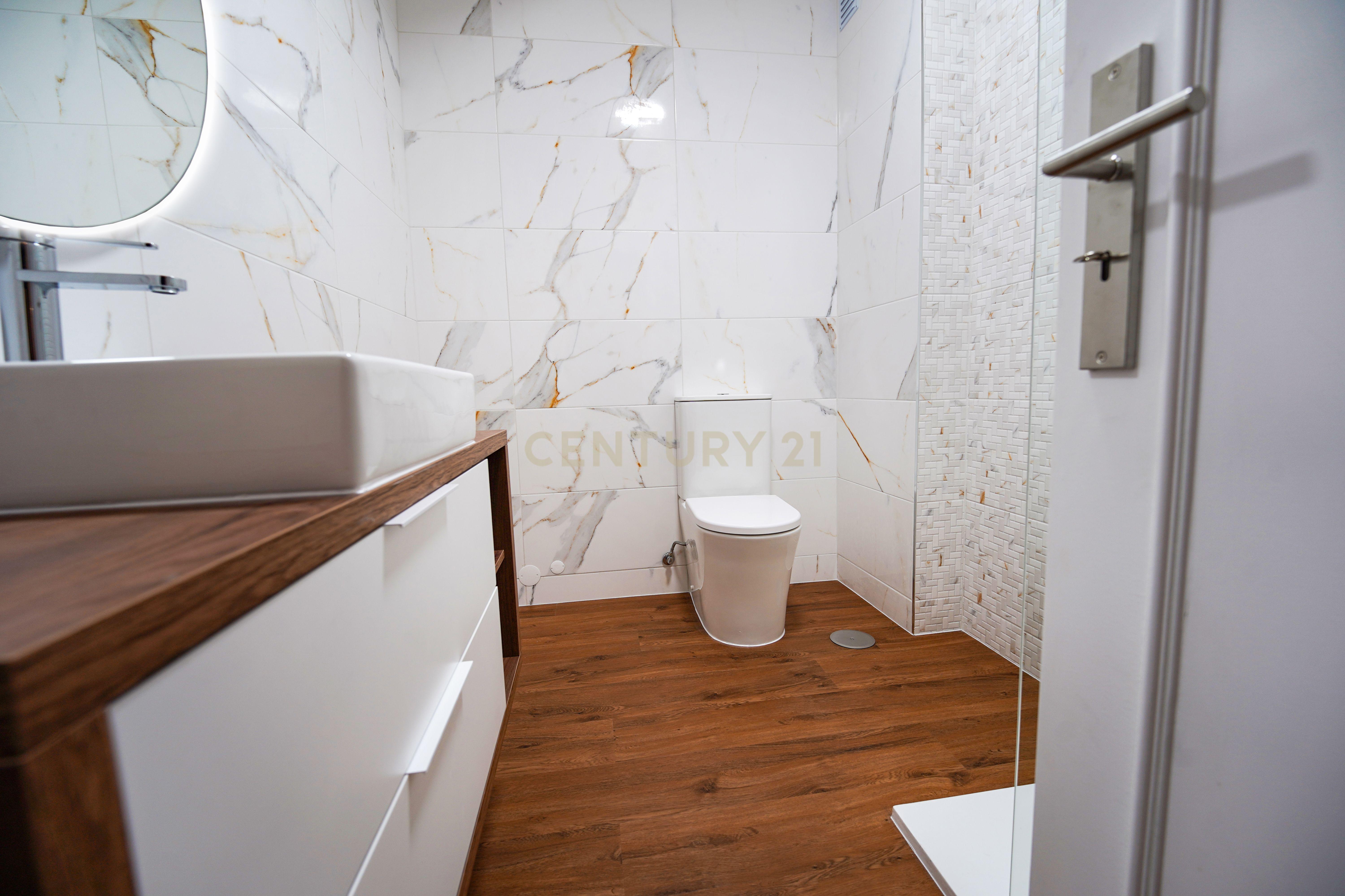 Fotografia 11 de Apartamento T2 Renovado em Buarcos, perto da Praia