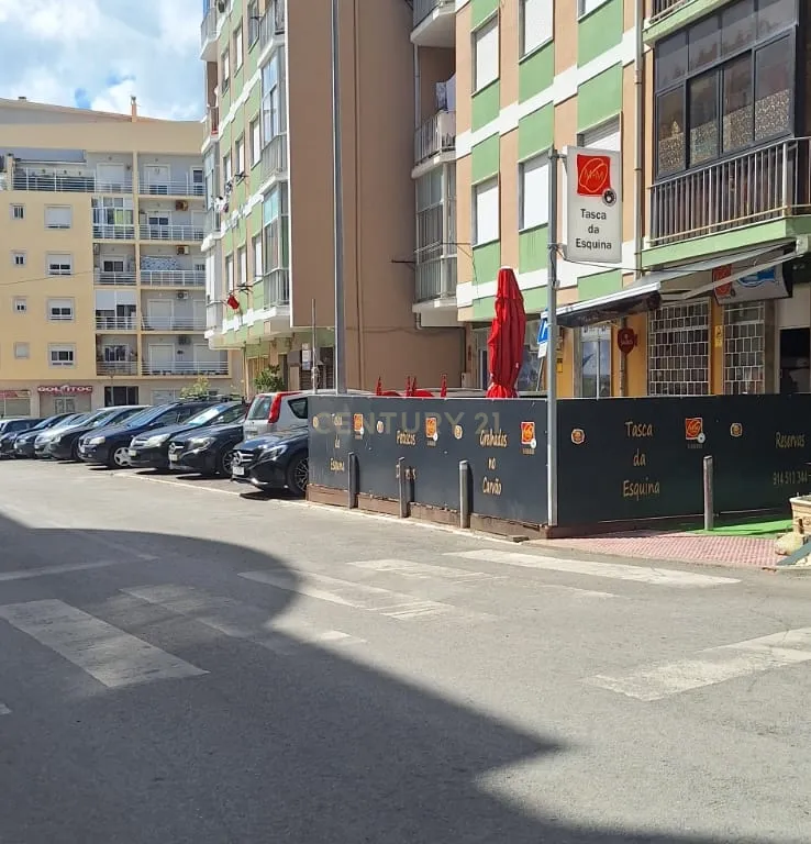 ATENÇÃO INVESTIDORES! Excelente oportunidade de investimento em Setubal - Image 26