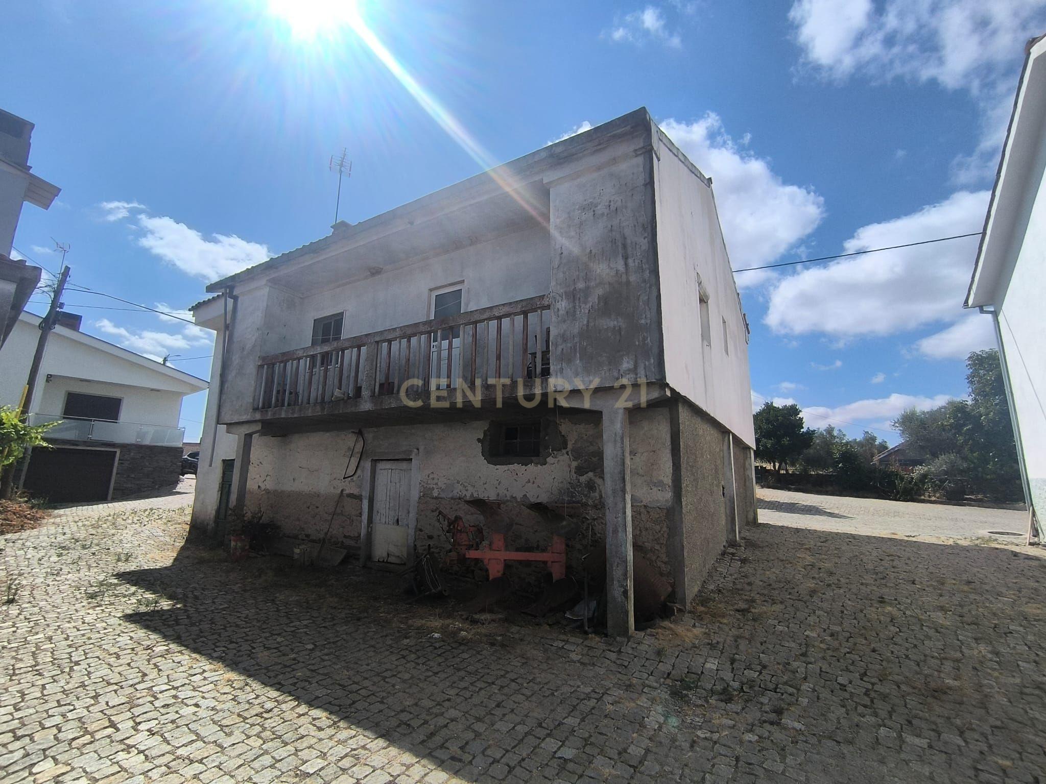 Moradia T3 à venda em Outeiro, Bragança — foto 2