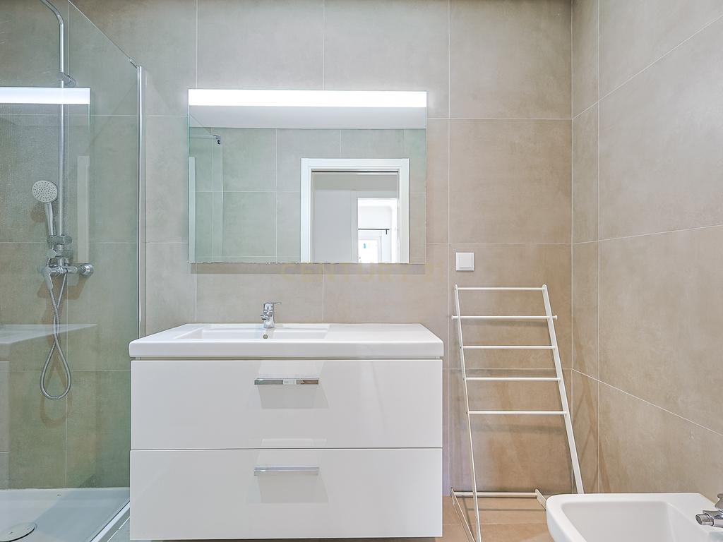 T1 - Apartamento Moderno no Montijo para Arrendamento - Image 11