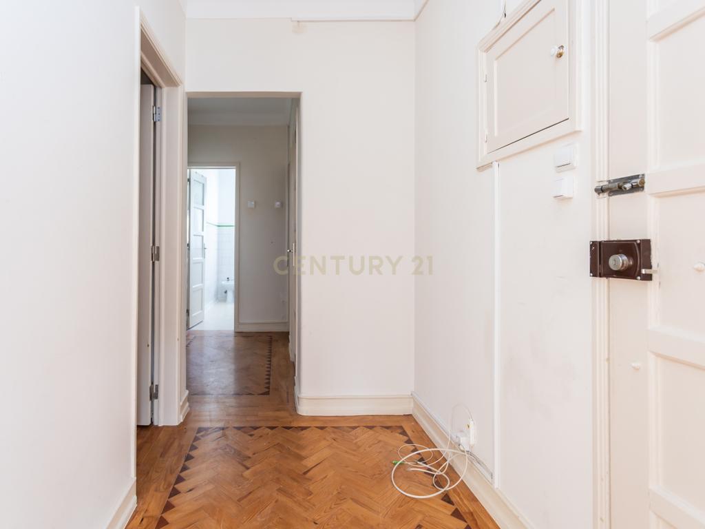 Apartamento T2 em Avenidas Novas, Lisboa  - Image 6