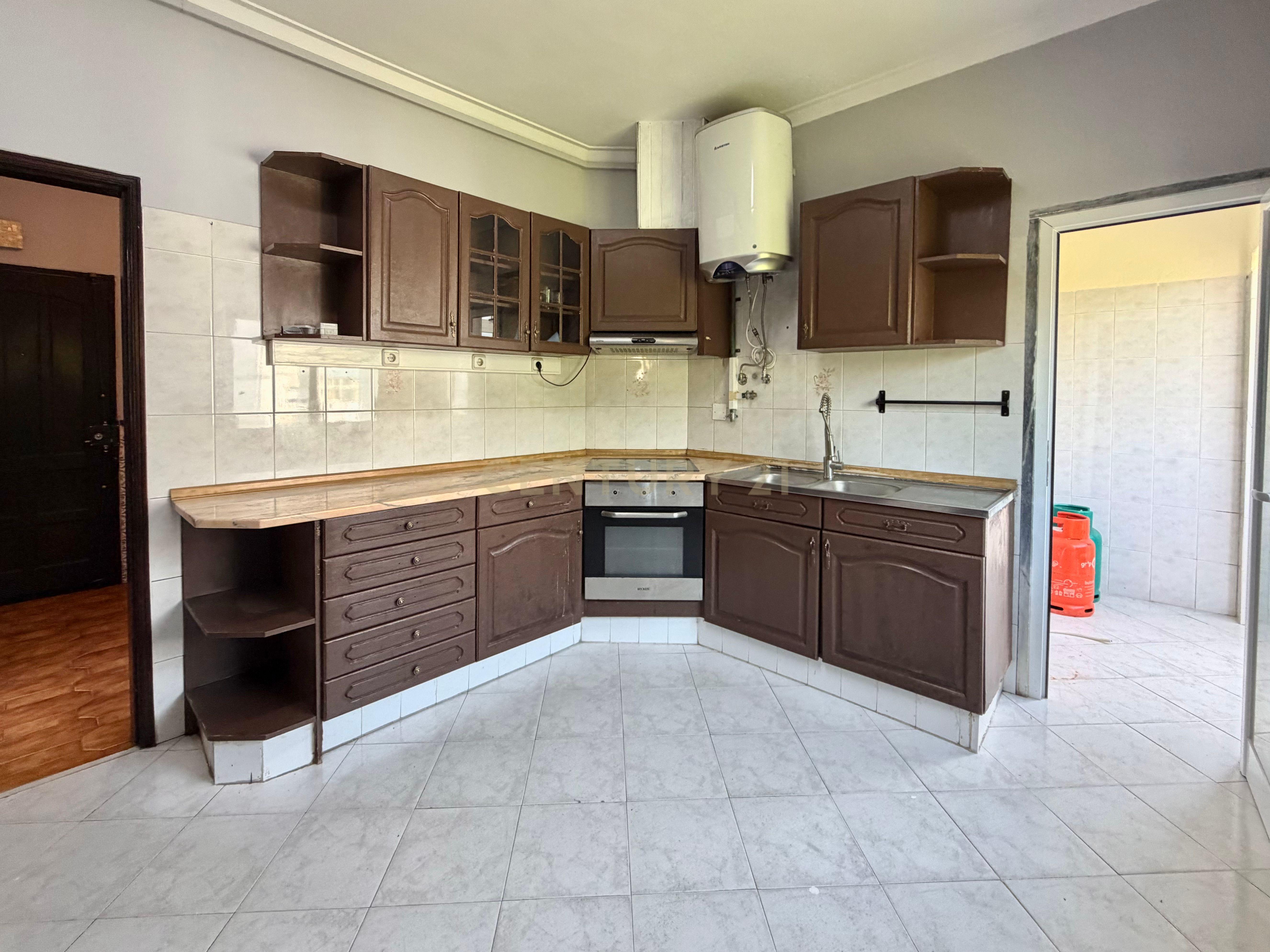 Fotografia 3 de Apartamento T3 transformado em T2 | Amora