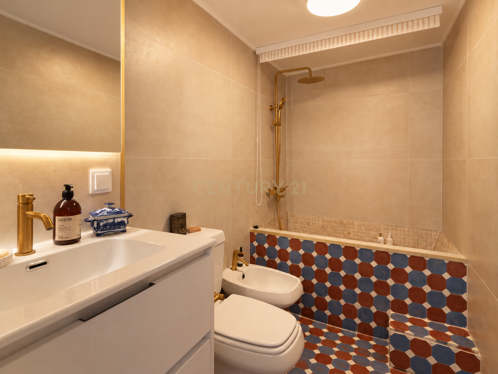 T1+2 dúplex com jardim privado e varanda - Image 21