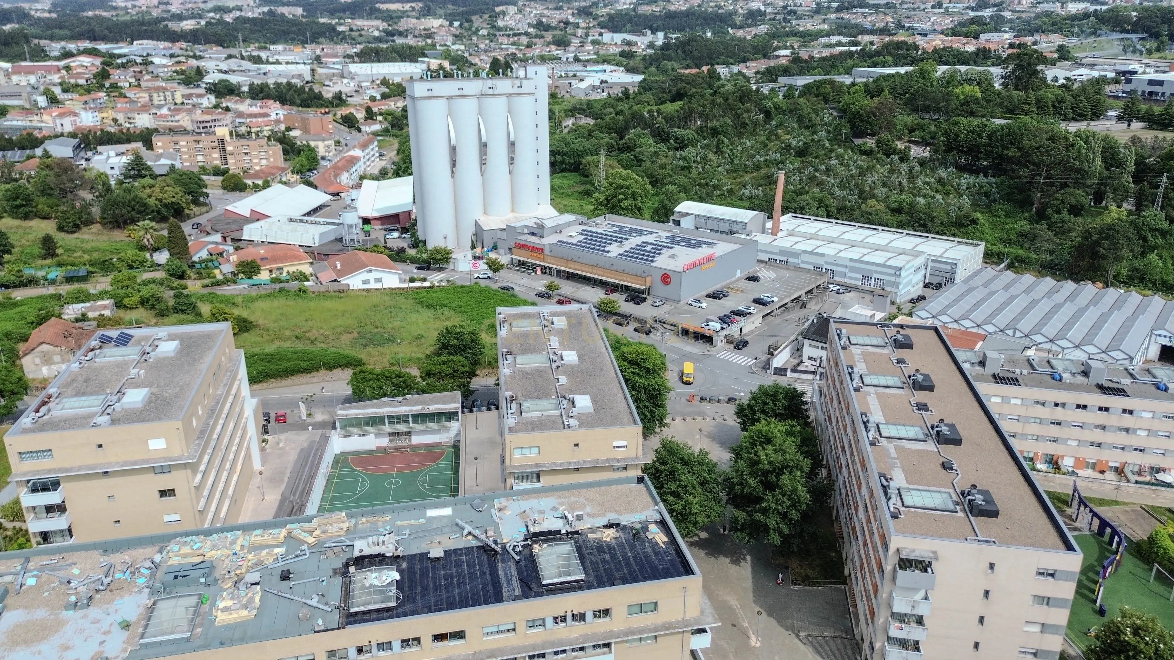 Apartamento T2, garagem, arrumos, ultimo piso – Ponte da Pedra, Matosinhos - Image 18