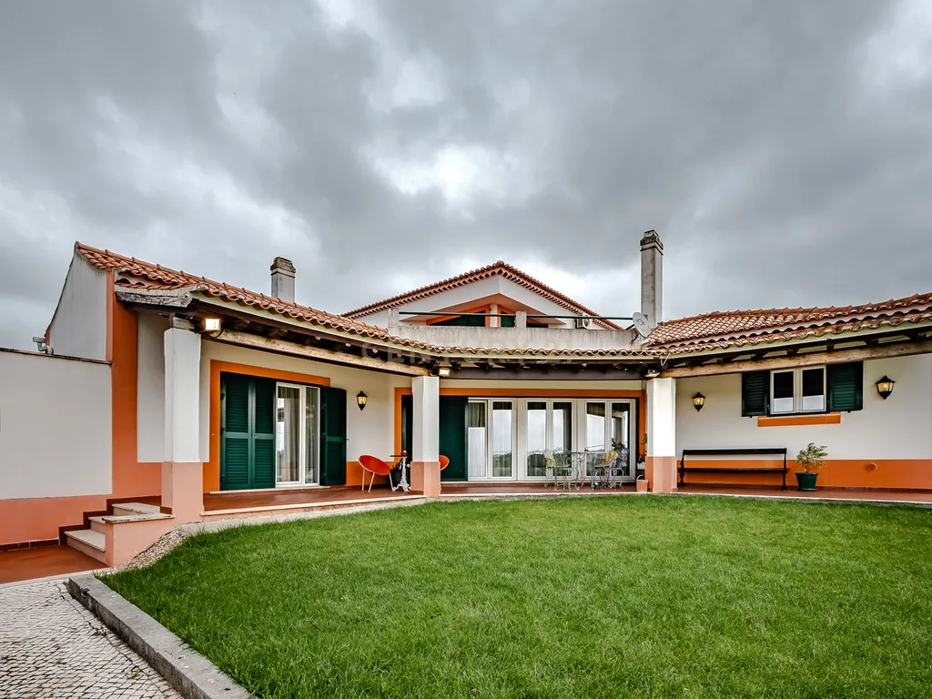 Moradia de sonho com Piscina, 7 Divisões e com Terreno 8461 m2 – Excelente Localização, a 40 minutos de Lisboa ! - Image 57