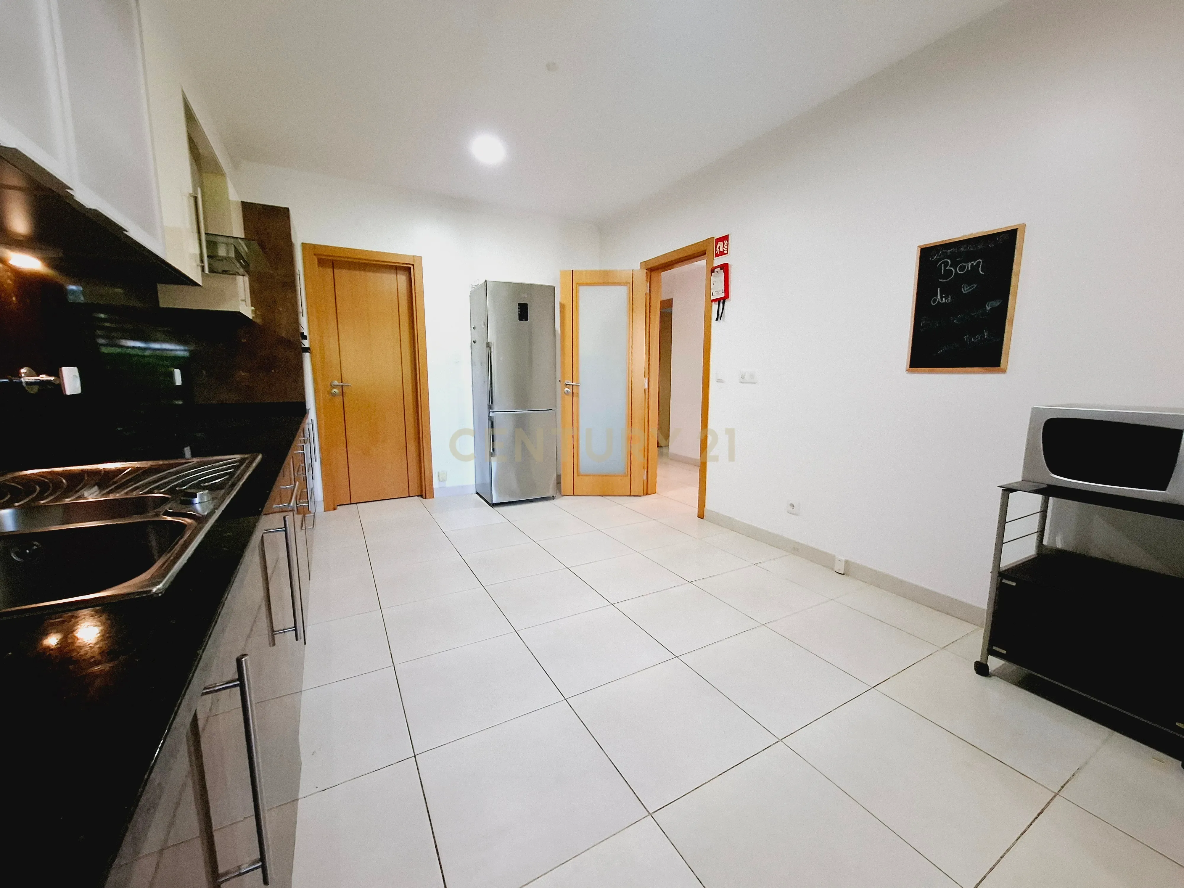 Fotografia 11 de 7 KM DAS PRAIAS DE ALBUFEIRA V3 COM JARDIM PRIVADO E PISCINA COMUM, GARAGEM EM BOX