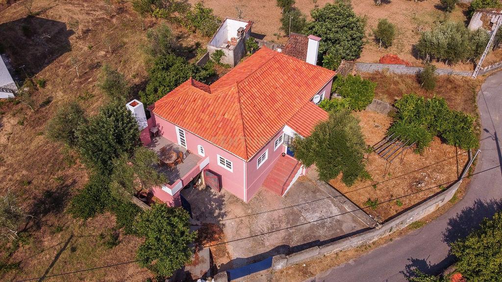 Moradia T3  Remodelada em Vila de Rei – Viva com Qualidade no Coração de Portugal! - Image 51
