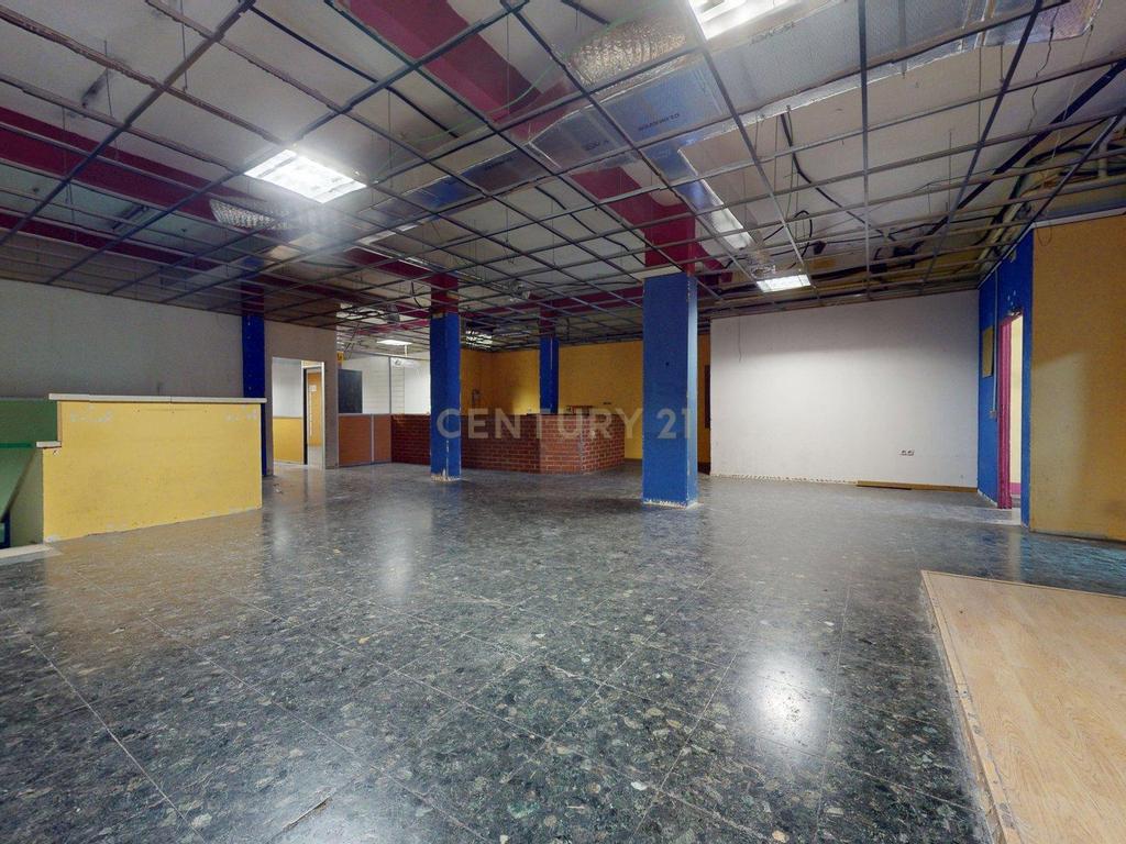 Espaçoso imóvel comercial para renovar no centro de Madrid, a apenas 10 minutos da estação de Atocha. - Image 5