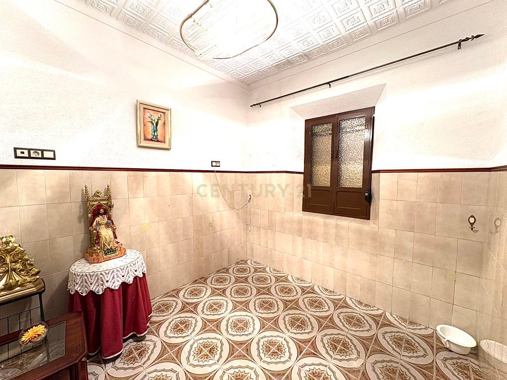 CASA COM PERSONALIDADE EM PEÑARROYA-PUEBLONUEVO (CÓRDOBA) - Image 13