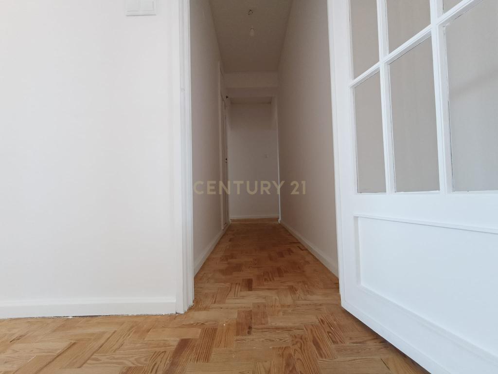 Apartamento 4 assoalhadas (T3) nos Olivais. Conforto e conveniência no coração da cidade - Image 31