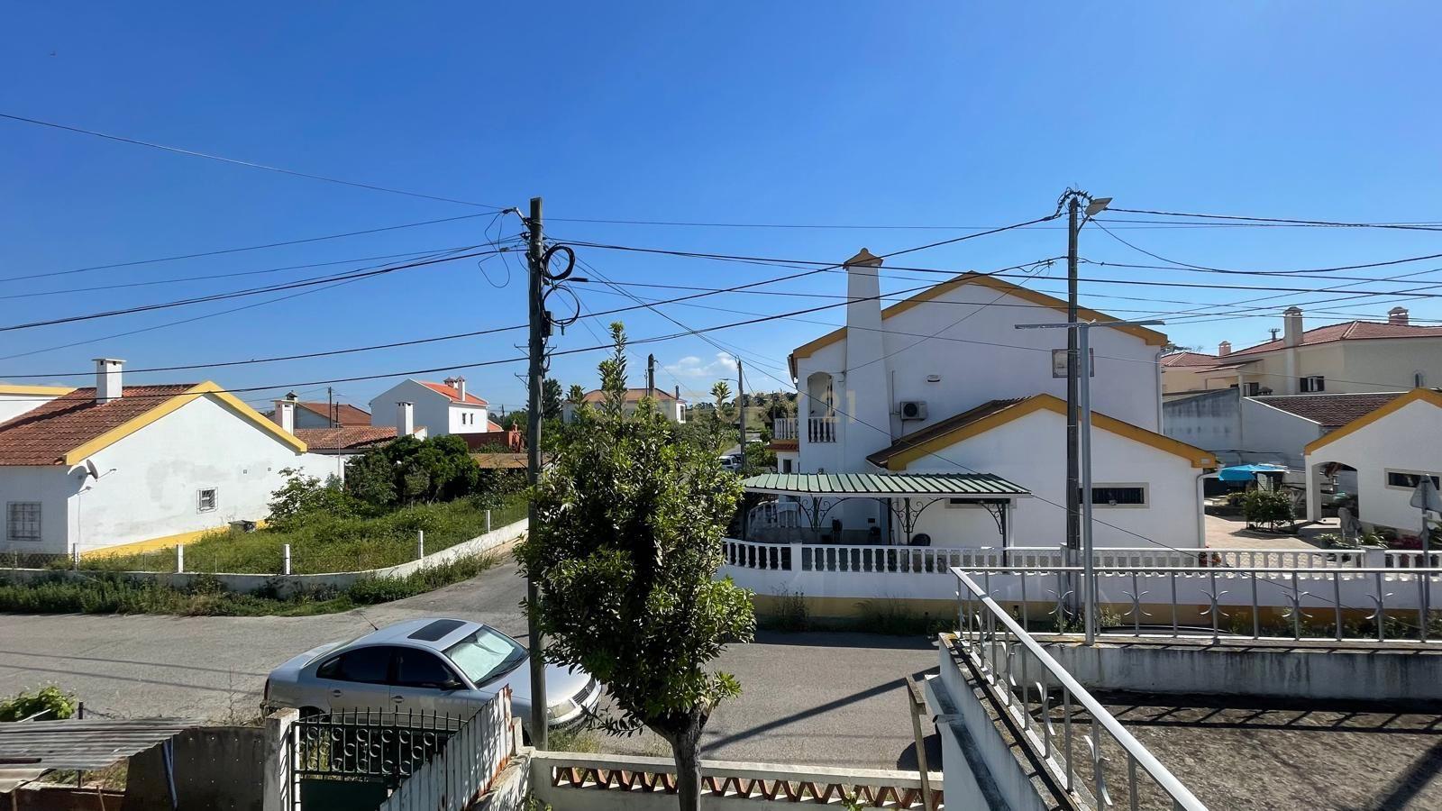 Moradia Isolada inserida em lote de terreno com 300m2 no Penteado - Image 8