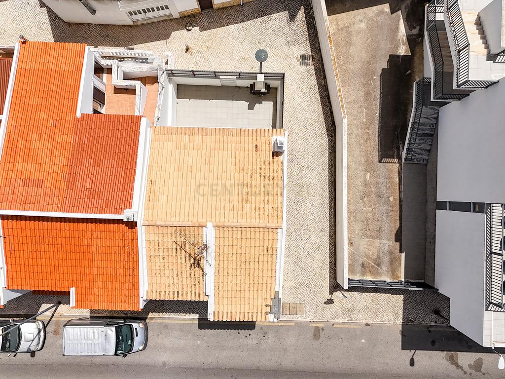 Moradia T3 com Terraço a 100m da Praia de Monte Gordo - Image 40