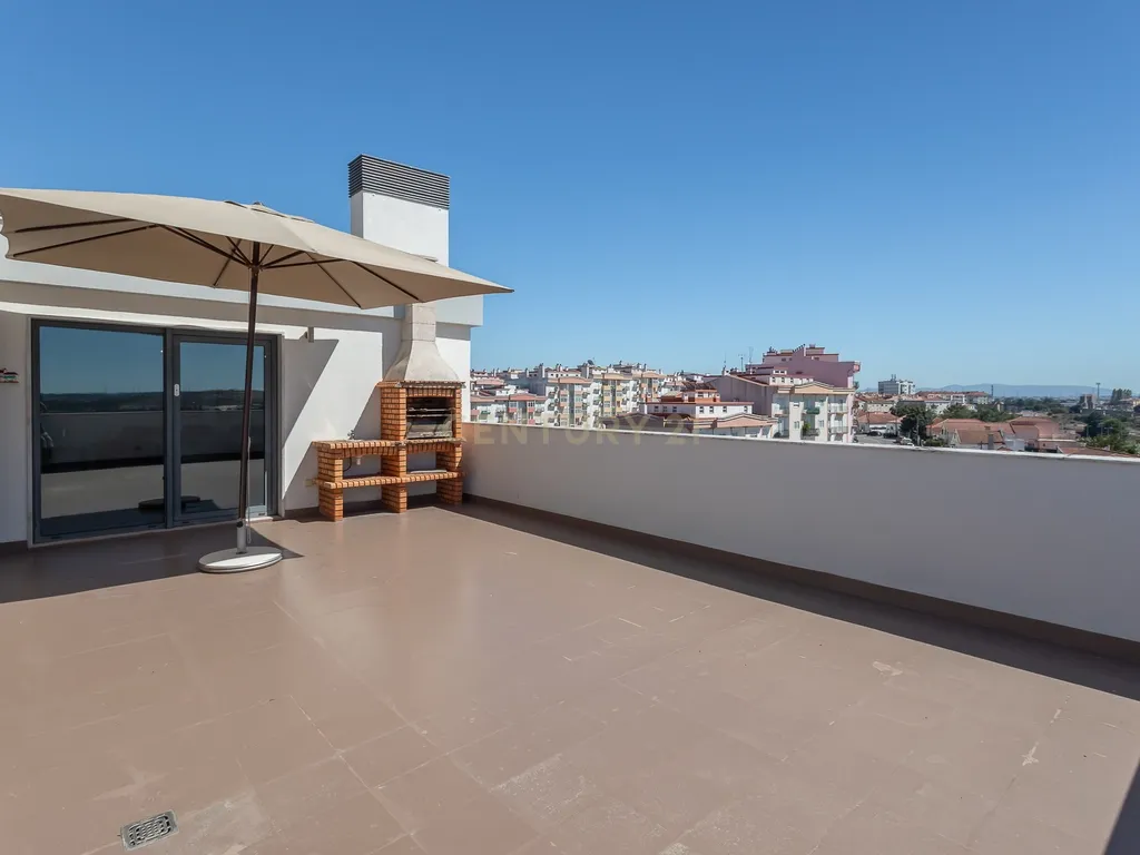 DUPLEX T4 +1 | TERRAÇOS D’AMORA - SEIXAL - Image 44