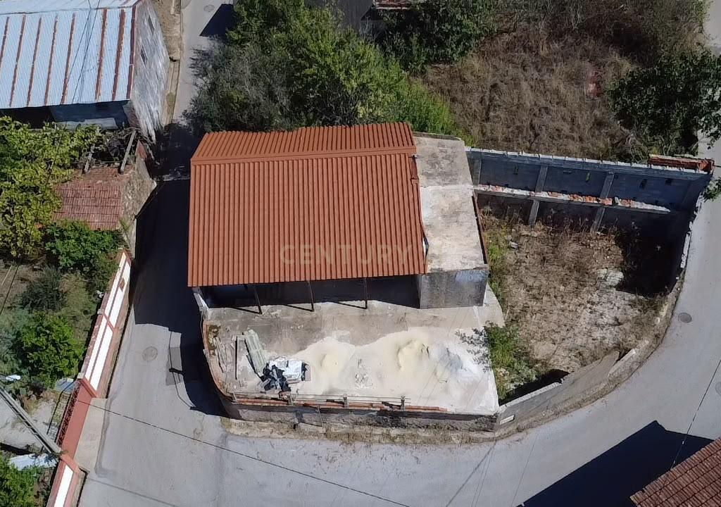 Moradia Para Reconstrução | Estrada de Viavai Penela - Image 6