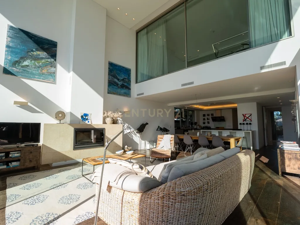 Moradia Exclusiva em Primeira Linha de Mar com Piscina Infinita / Tróia-Carvalhal - Image 9