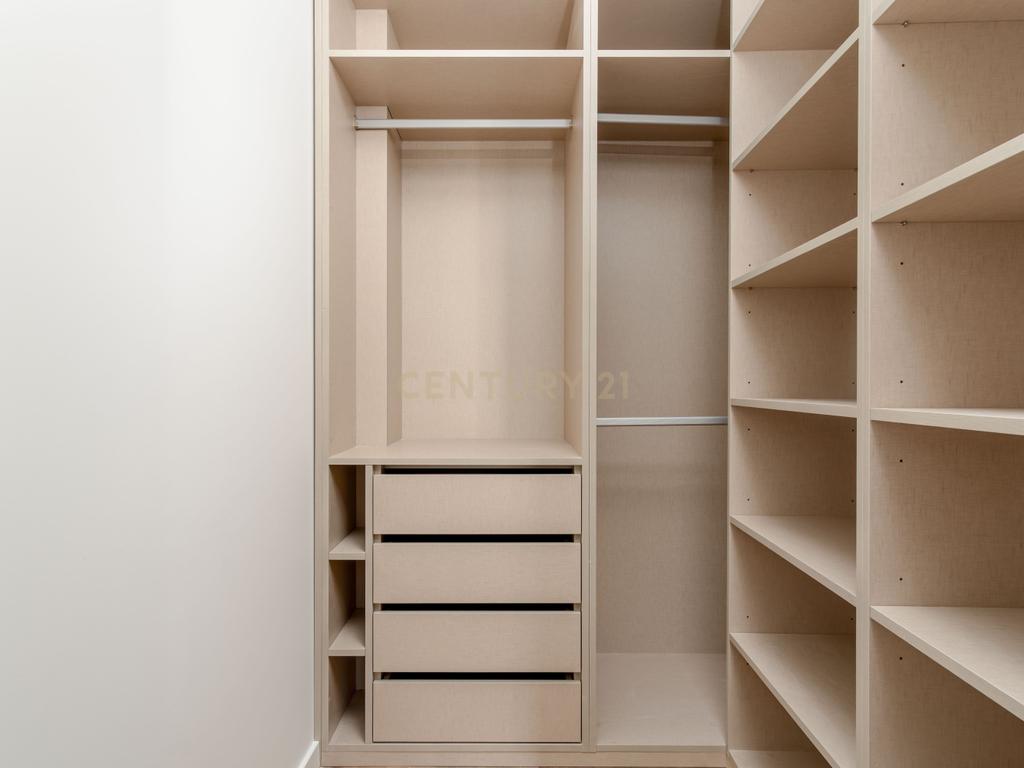 Exclusiva Penthouse T4 inserida num Empreendimento em Almada - Image 23
