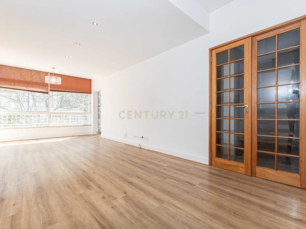 Duplex em Estados Unidos Da America, Lisboa com Vista para a Cidade - Image 22