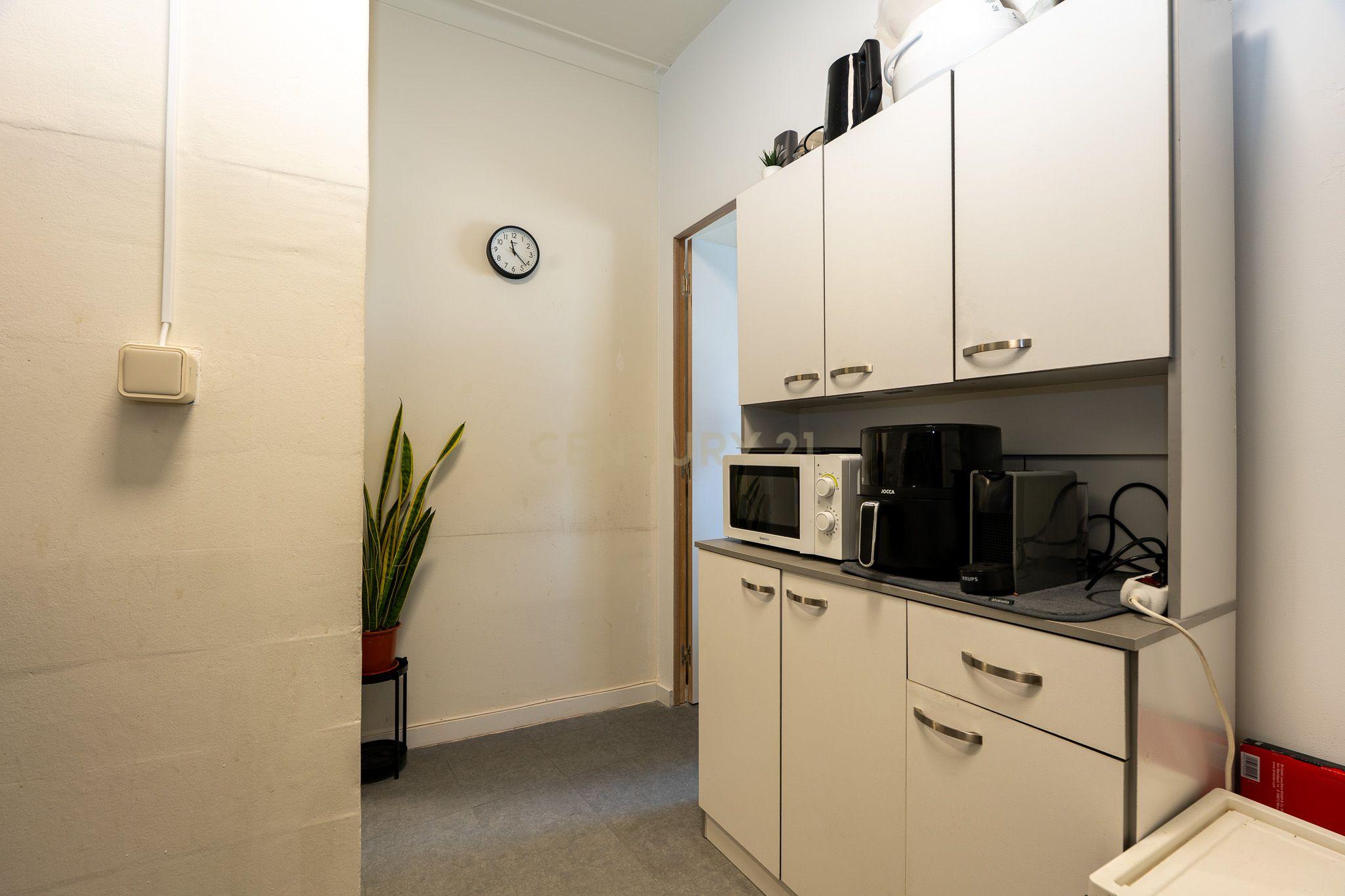 Apartamento T1 em Corroios com Luz Natural e Boa Localização - Image 4