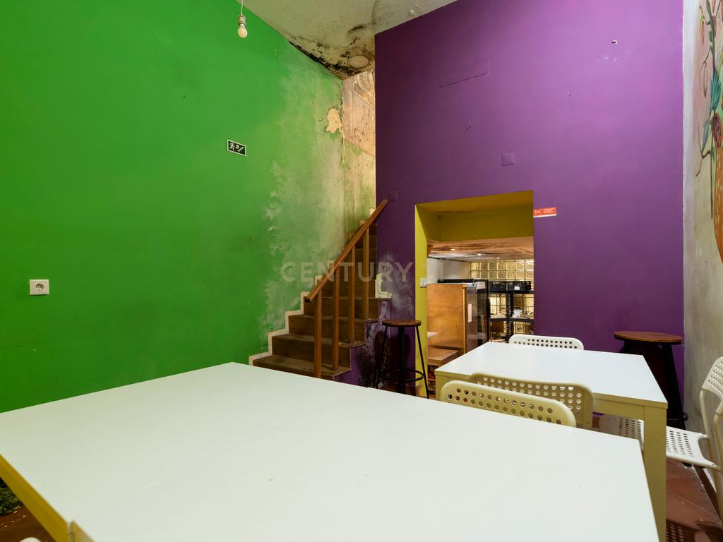 OPORTUNIDADE! ESPAÇO DE RESTAURAÇÃO MUITO BEM DECORADO E TOTALMENTE EQUIPADO EM LOCALIZAÇÃO CENTRAL DE LISBOA, GRANDE POTENCIAL PARA O SEU NEGÓCIO! - Image 11