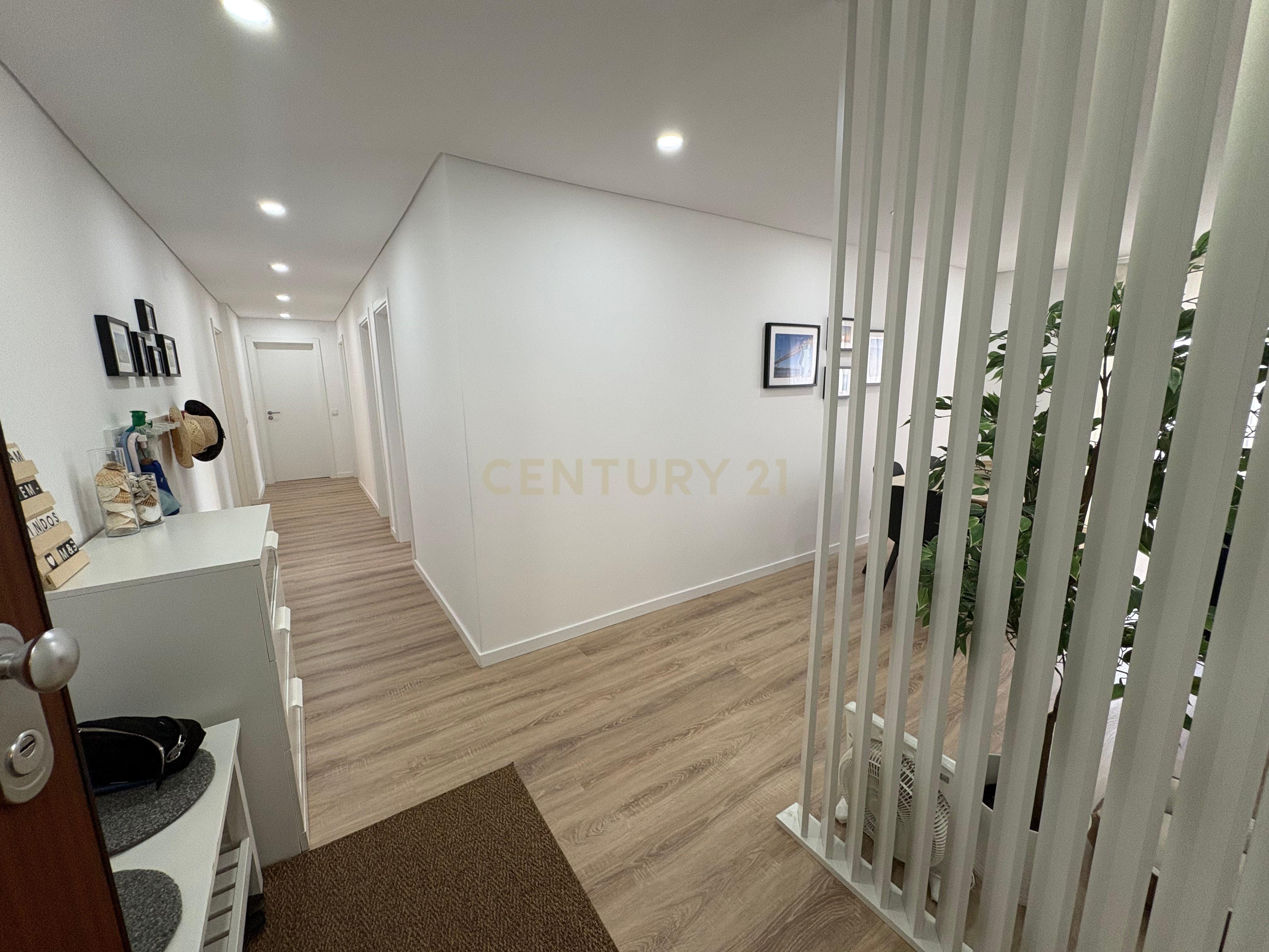 Fotografia 3 de Apartamento T3 para arrendamento em Setúbal