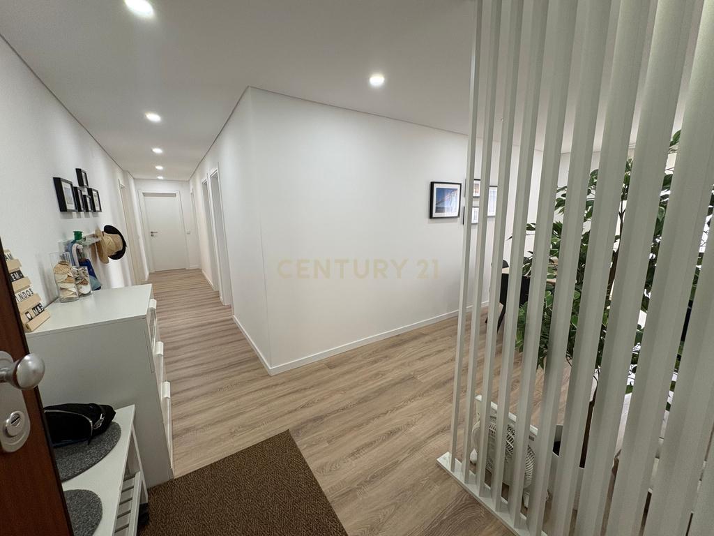 Apartamento T3 para arrendamento em Setúbal - Image 3