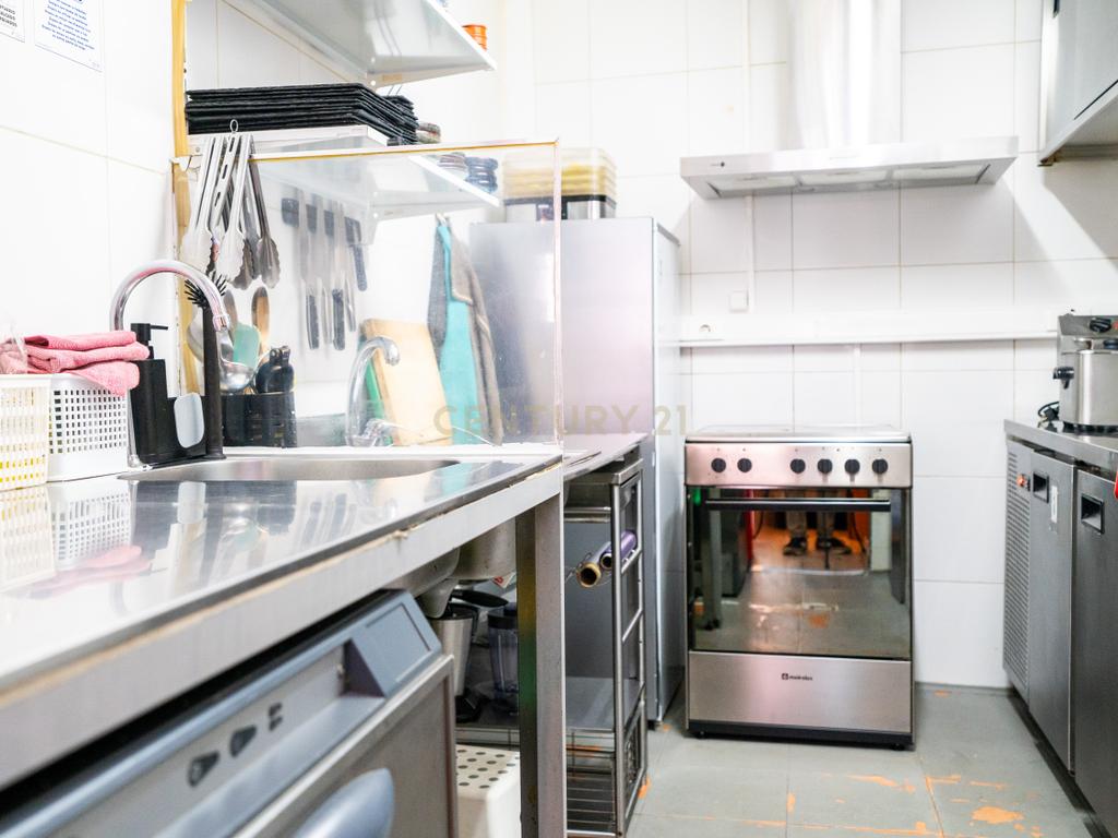 Restaurante Pronto a Funcionar na Emblemática Rua da Bica – Uma Oportunidade Única no Coração de Lisboa - Image 7
