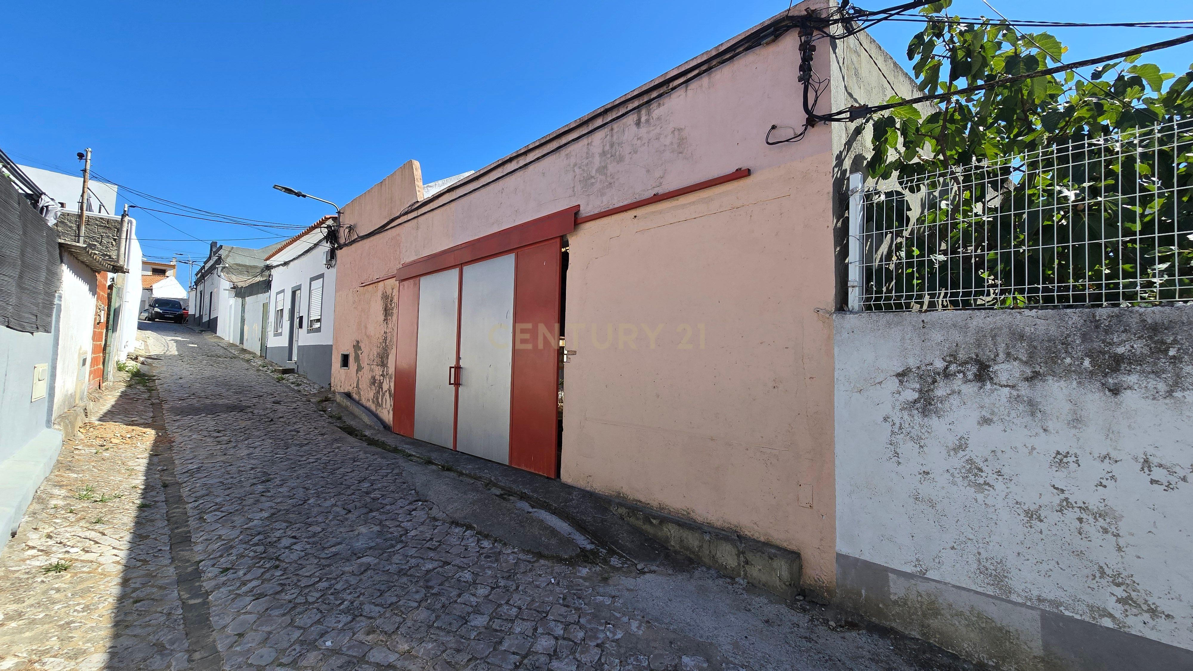 Fotografia 5 de Terreno com Projeto Aprovado para Construção de 8 Apartamentos - Bairro Santos Nicolau - Setúbal
