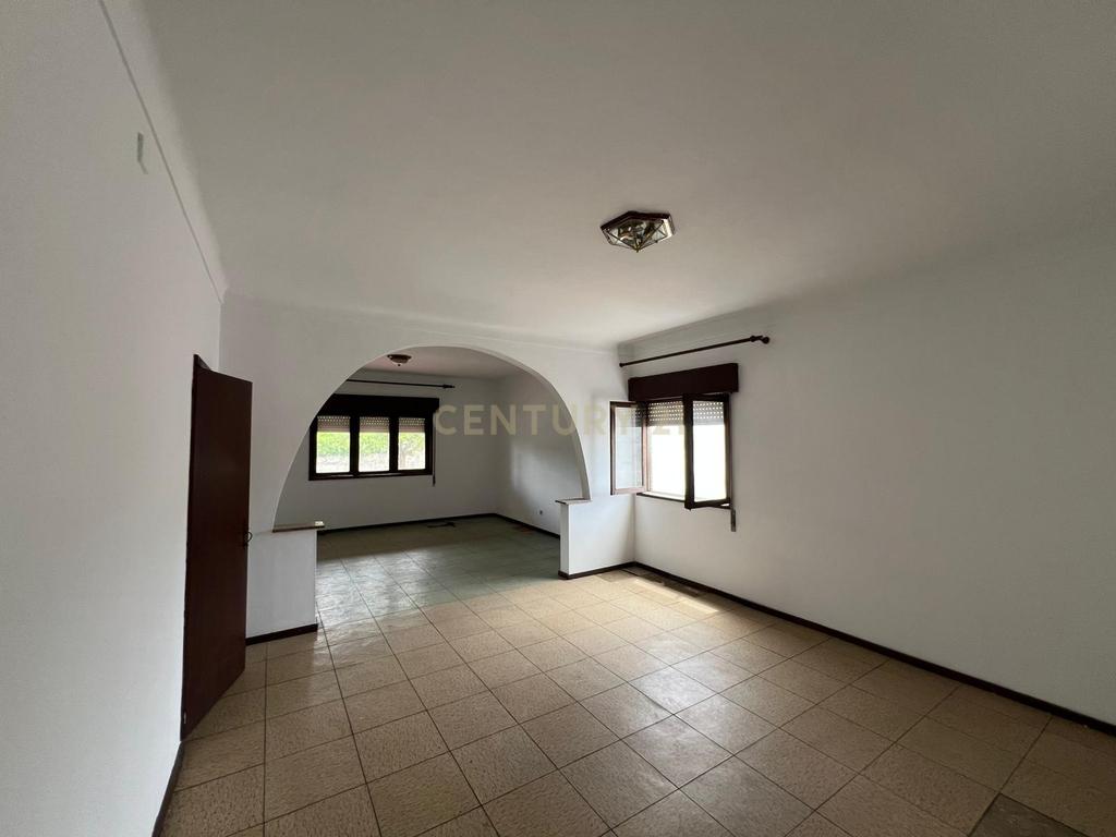 🏡 Moradia Isolada de 4 Frentes – Vila Verde da Raia, Chaves - Image 15
