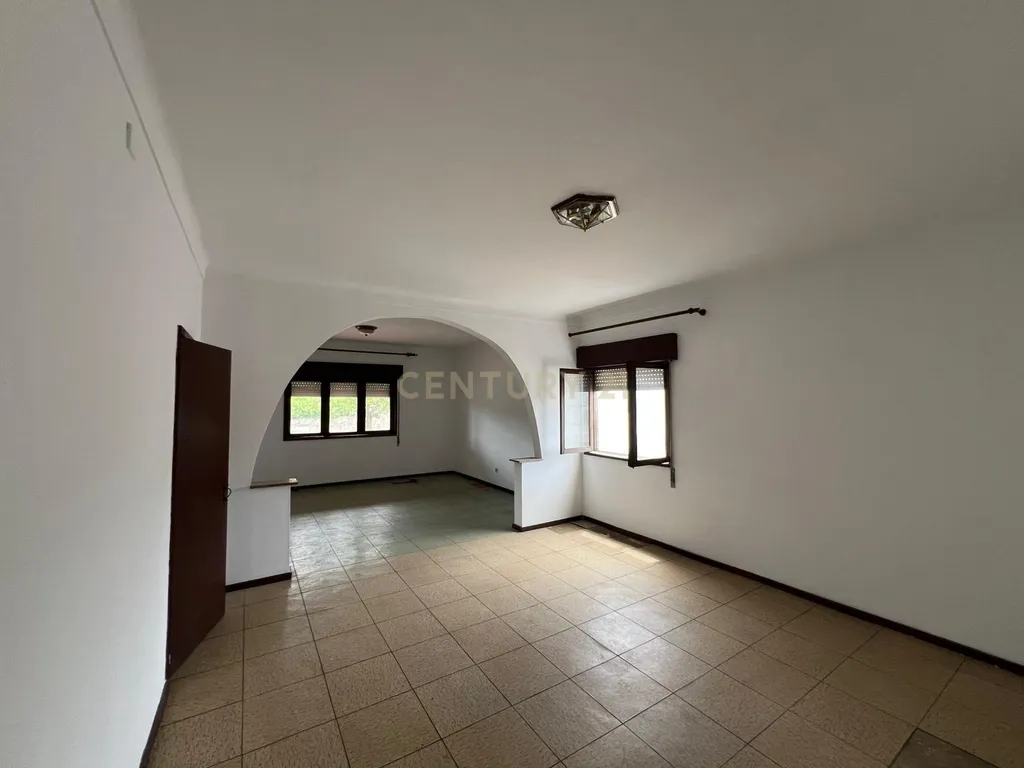 🏡 Moradia Isolada de 4 Frentes – Vila Verde da Raia, Chaves - Image 15