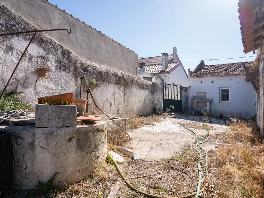 Casa para Recuperação em Cartaxo com Vista Panorâmica - Image 34
