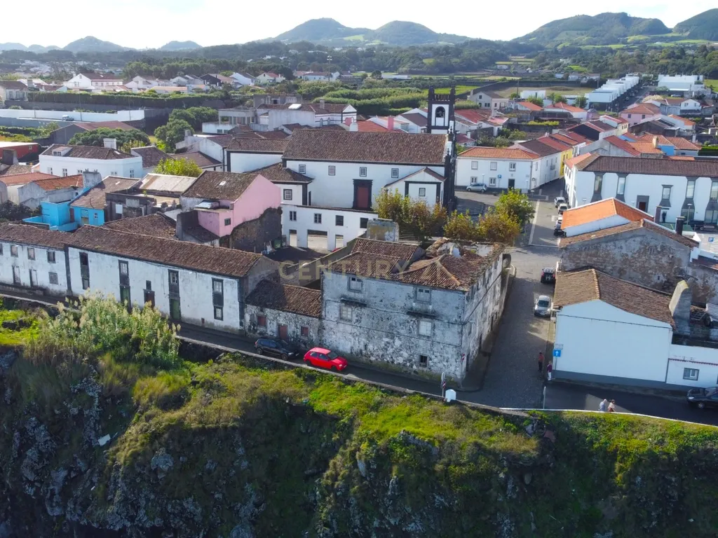 Moradia Histórica para Reabilitação | Primeira Linha de Mar | Fenais da Luz - Image 7