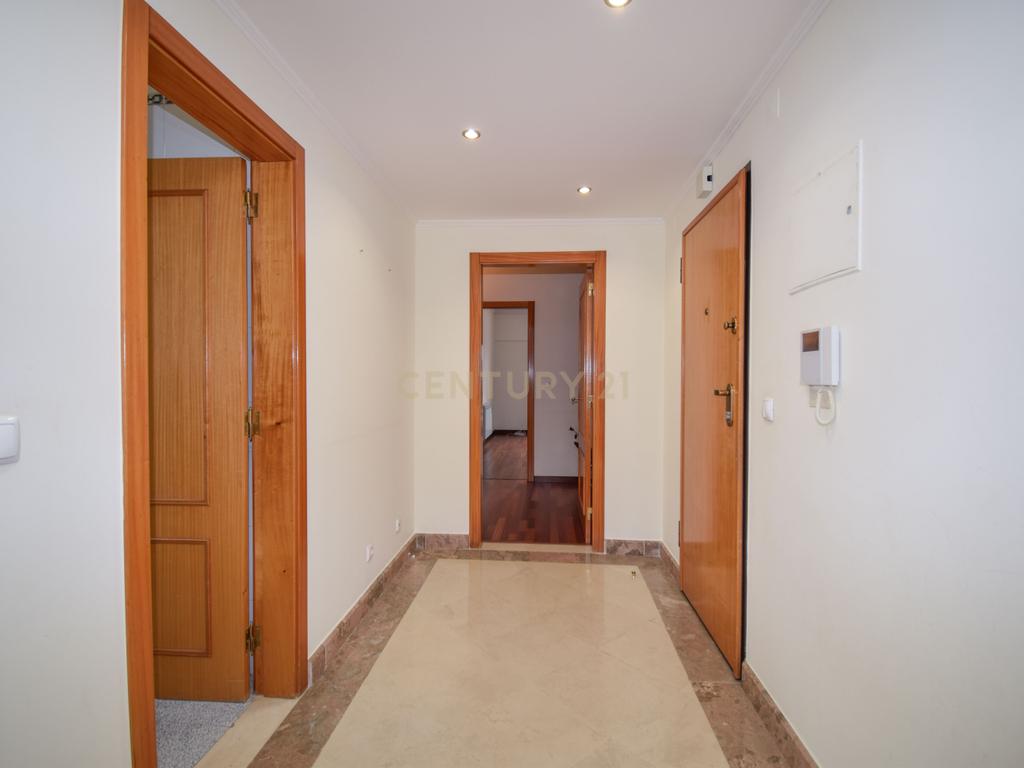 Apartamento T3 em Loures com Garagem - Image 12