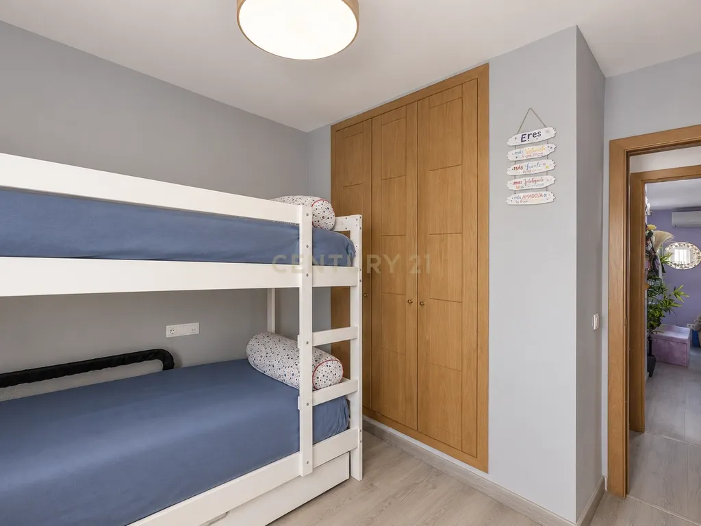 Apartamento espaçoso com 3 quartos em Albatroz IV – La Campana, Nueva Andalucía - Image 23